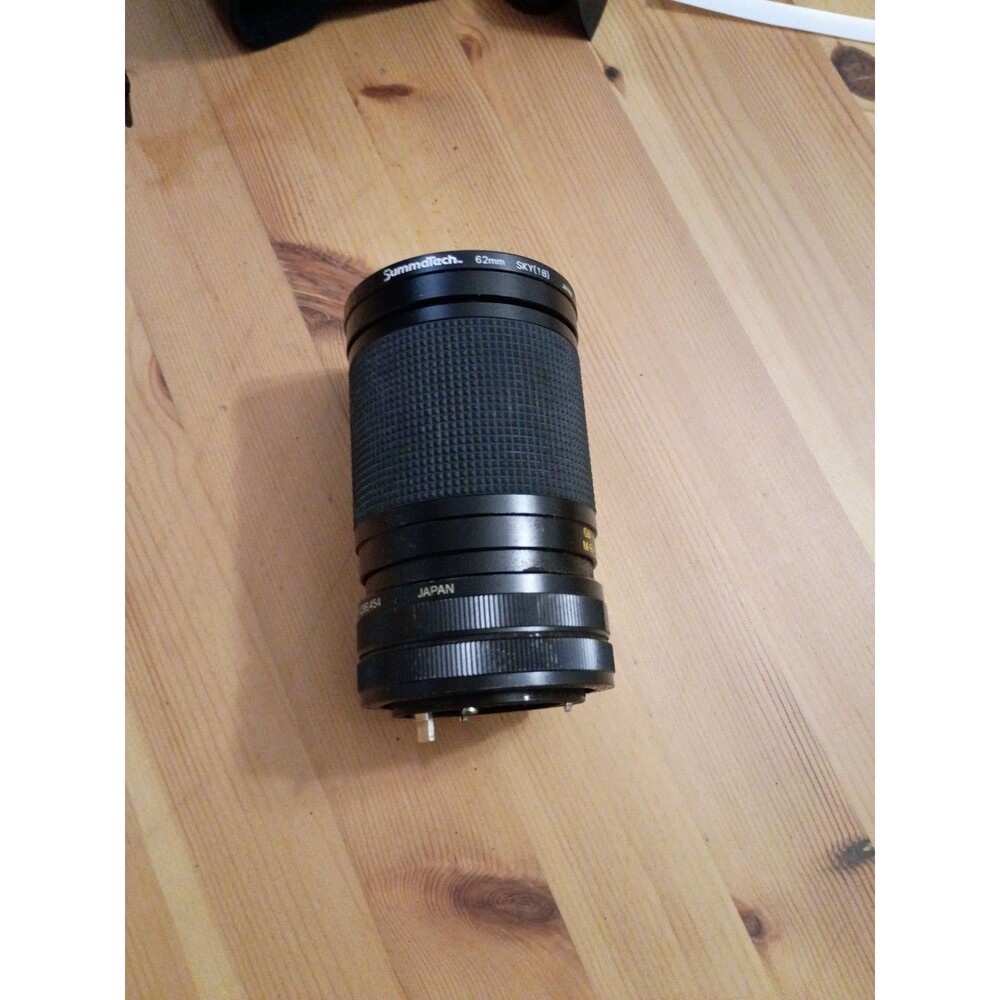 Vivitar Macro Focusing Zoom 28-85mm f/3.5-4.5 MC Lens with Case